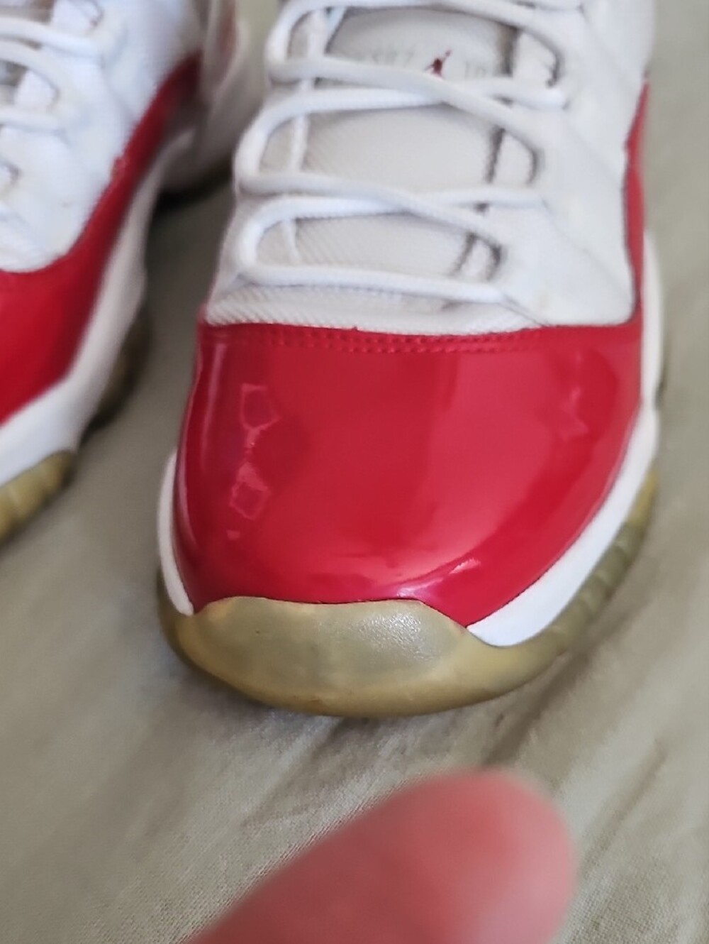 Nike Retro Air Jordan Cherry And White - Picture 9 of 16